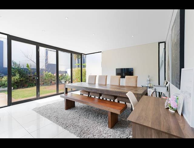 3 BEDROOM TOWNHOUSE FOR SALE IN BRYANSTON